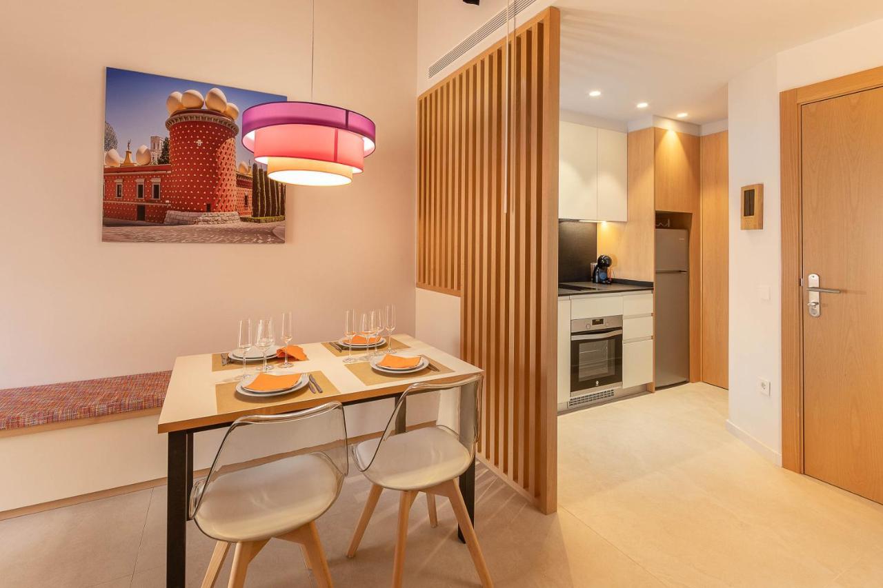 C&C Apartments Figueras Exterior foto