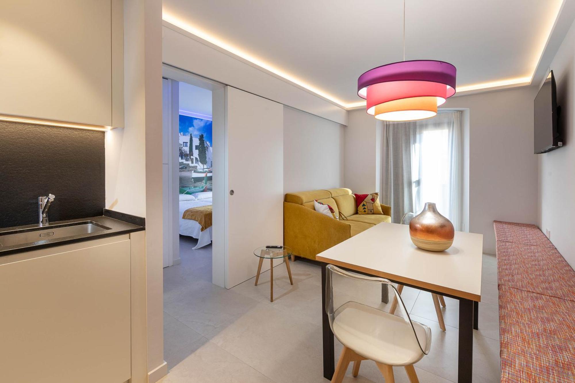 C&C Apartments Figueras Exterior foto