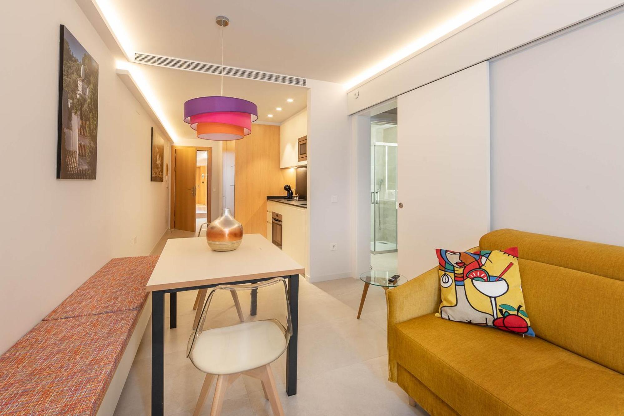 C&C Apartments Figueras Exterior foto