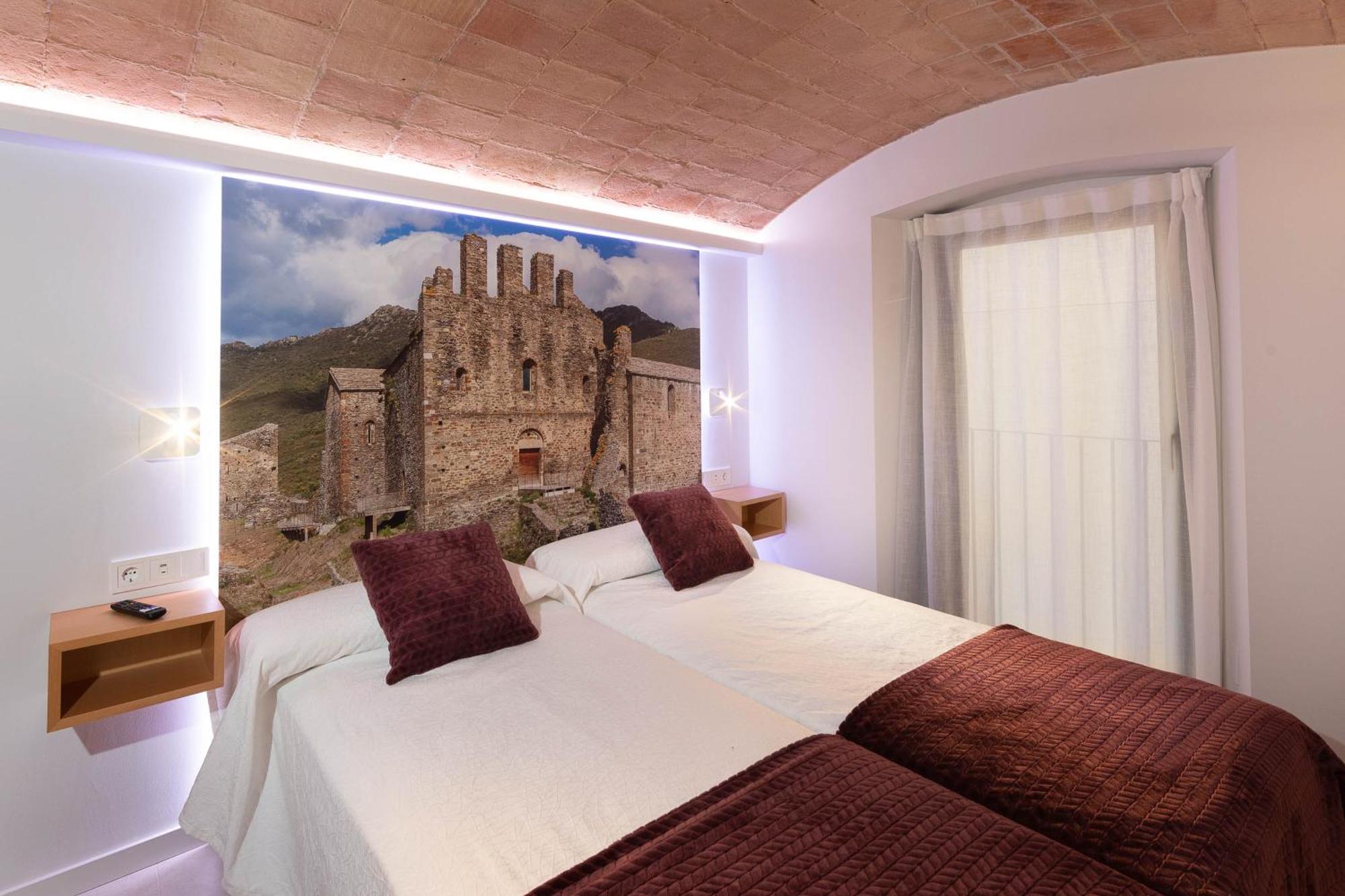 C&C Apartments Figueras Exterior foto